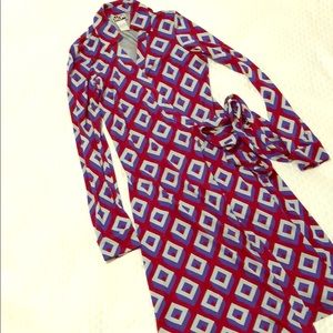 Diane von Furstenberg classic wrap dress size 2